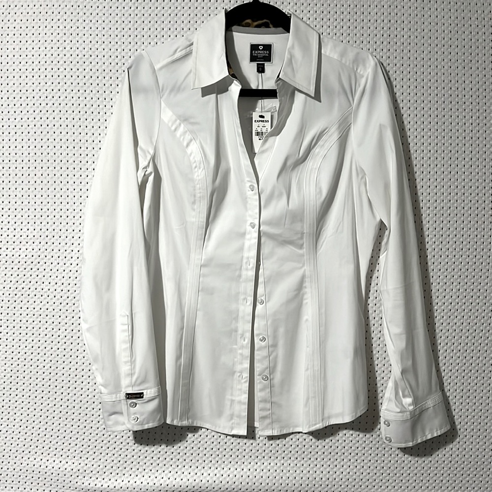 Express - the original essential shirt, women’s medium NWT